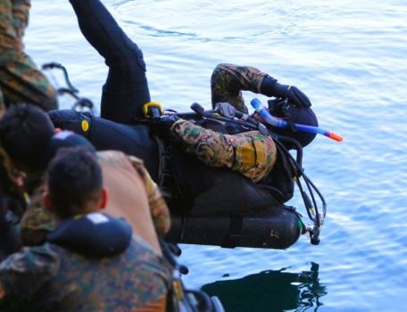 Capacitación para efectivos del Destacamento de Montaña Nº 9 “Arauco” en buceo y navegación