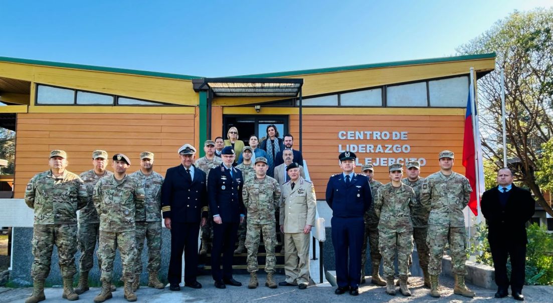 Centro de Liderazgo del Ejército e “Innere Führung” fortalecen intercambio en liderazgo militar
