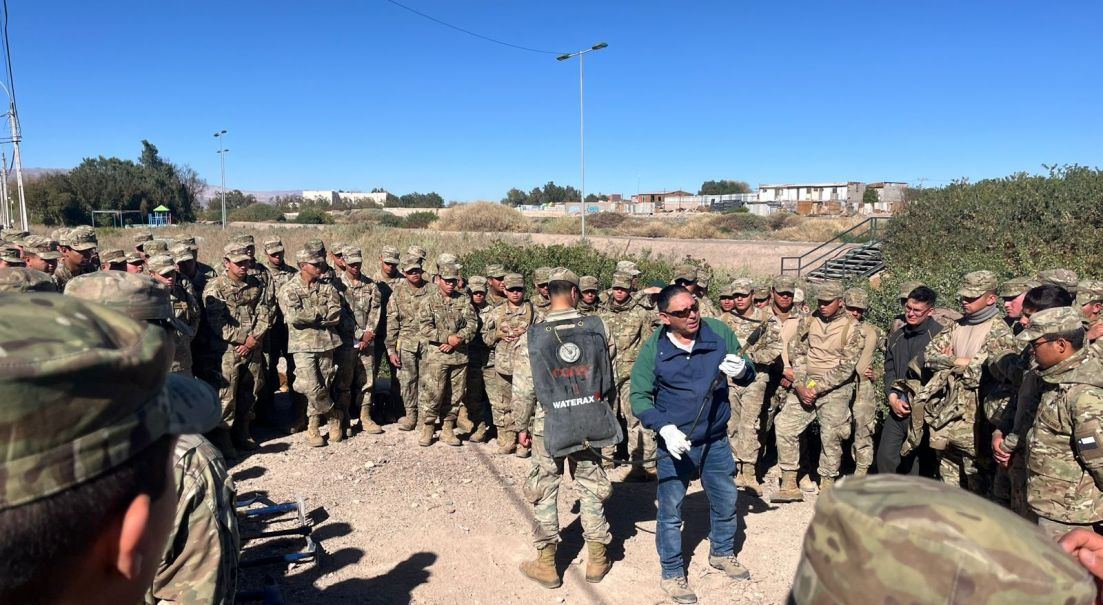 BRIFE de la BRIMOT N.°1 “Calama” se capacita con CONAF