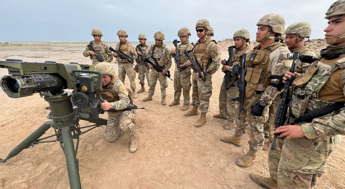 Soldados Conscriptos se capacitan en el sistema de armas SPIKE