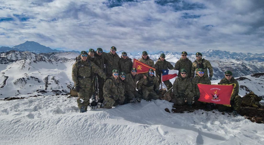 Entrenamiento en alta montaña: tropas del Batallón “Guardia Vieja” se preparan para escenarios invernales