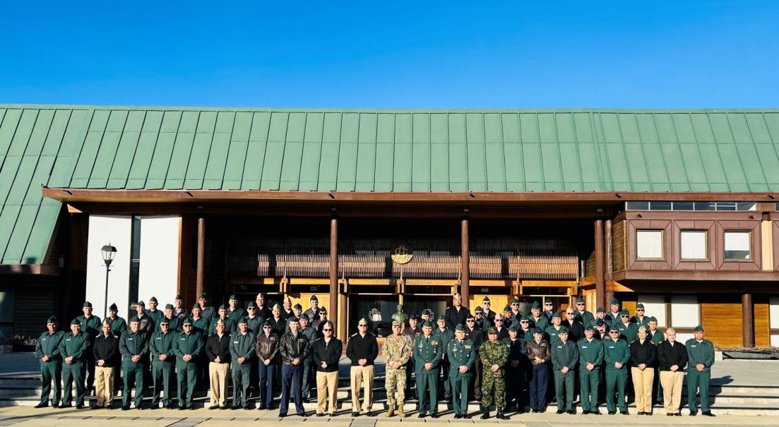Delegación de la Escuela Superior de Guerra de Colombia visitó la ACAGUE