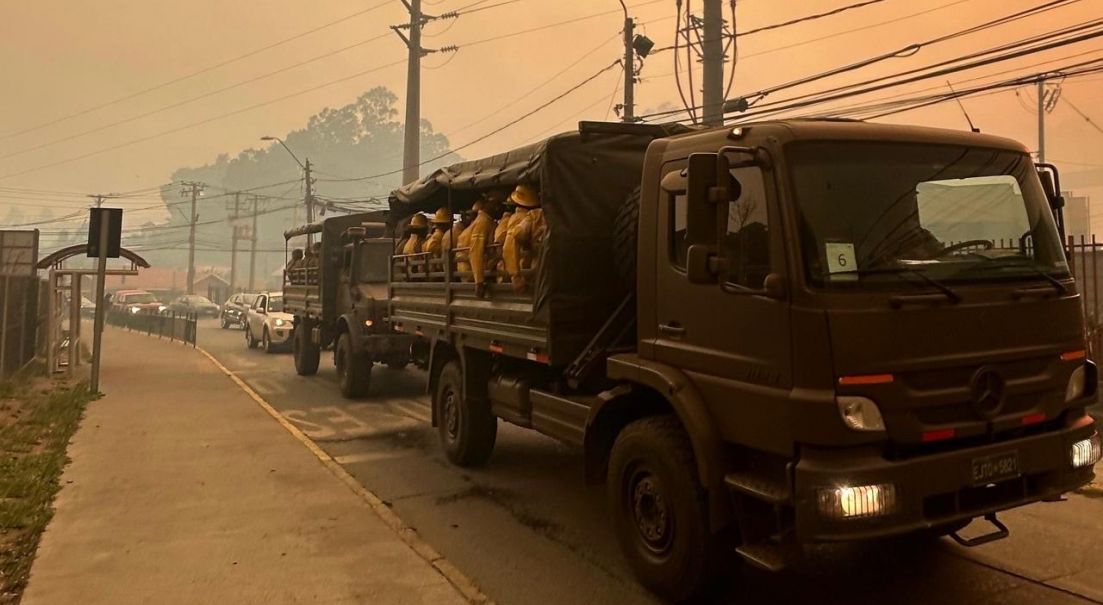 Ejército se despliega para apoyar a la comunidad ante incendios en Bío Bío y Ñuble